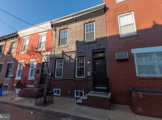 742 Harshaw St, Philadelphia, PA 19146