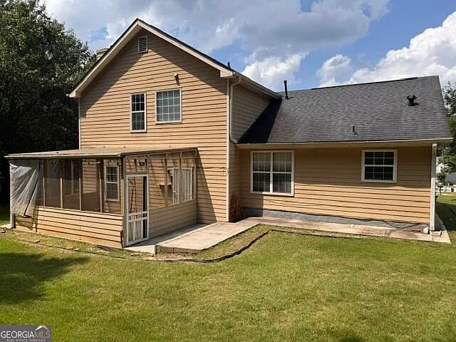 3 bed, 2.5 bath, 1555 sqft, $1,850 — Photo 2