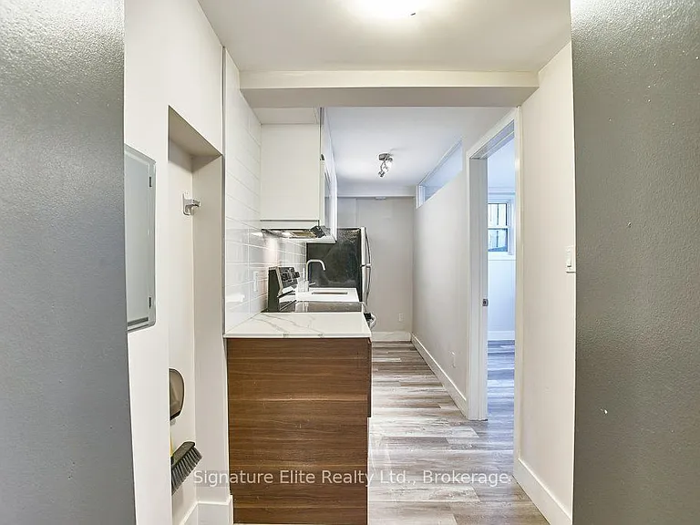 112 Alder Cres #102 — Photo 3