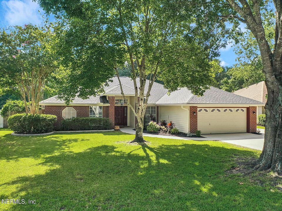 1st image of 288 VILLAGE GREEN Avenue