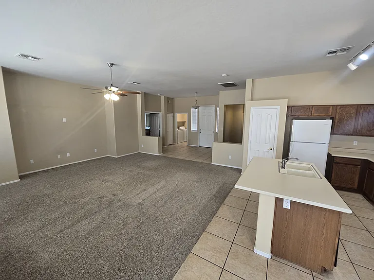 1580 N Racine Ct — Photo 3