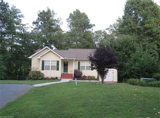 10 Saint Marys Ln, Asheville, NC 28803