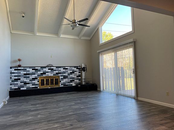 4th image of 401 Woodbridge Ln