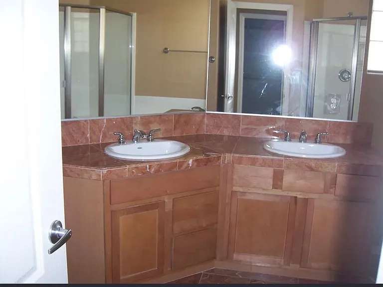 7303 N 14th St #11 — Photo 3