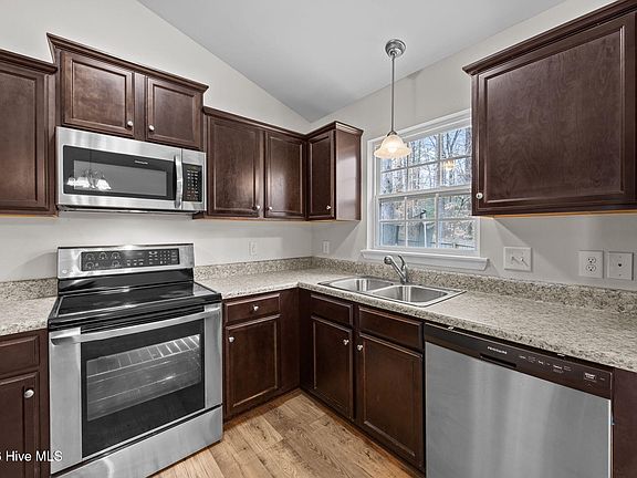 2nd image of 815 Little Roxy Court