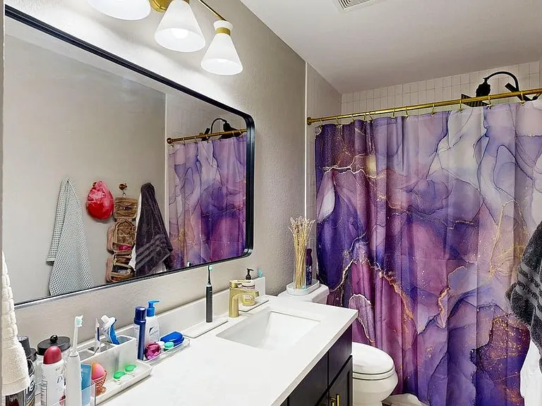 2105 Huxley Ln — Photo 22
