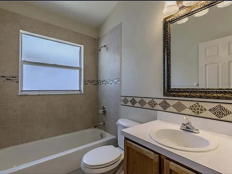10209 Merrimac Manor Dr — Photo 12