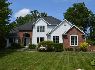 889 Timberview Dr, Amherst, OH 44001