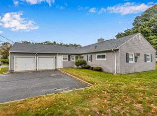 10 Greenwood Ter, Chicopee, MA 01022