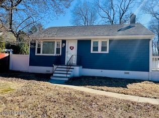 13 Charles St, Aberdeen, NJ 07747