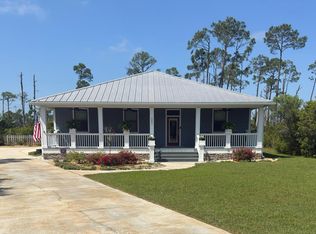 207 Stingray Ln, Port Saint Joe, FL 32456