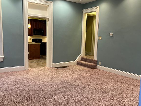 4th image of 46 Ringgold St