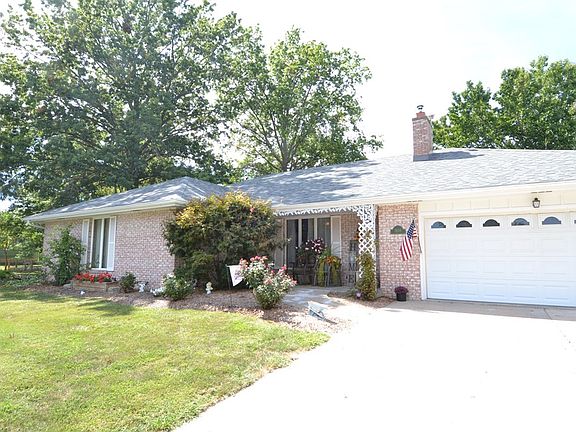 3rd image of 1806 Cottage Grove Pl