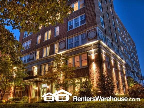 1st image of 5330 Pershing Ave APT 504