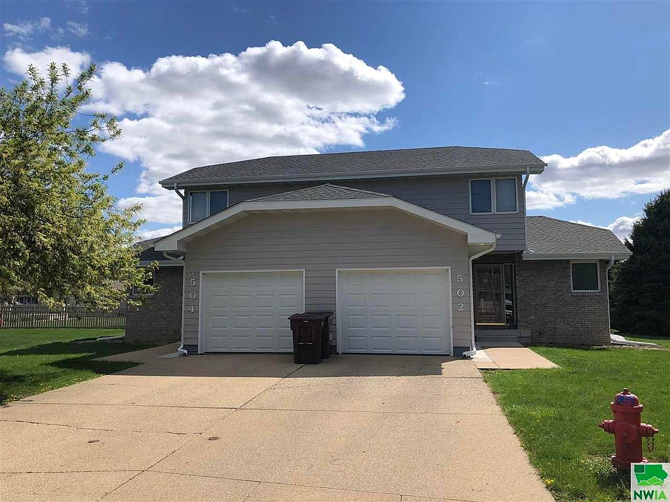 1st image of 502-504 Red Bird Ln