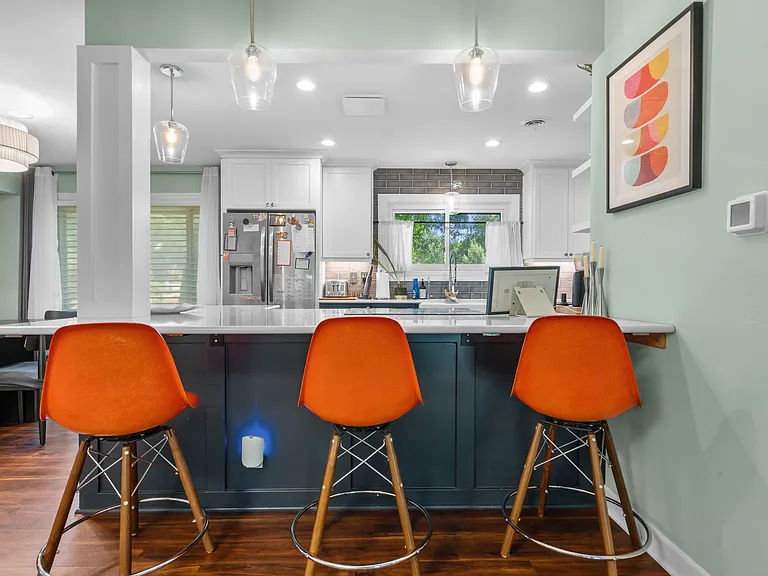 2520 Jodon Ct — Photo 3