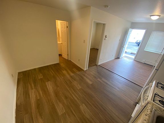5th image of 3121 Main Ave #813
