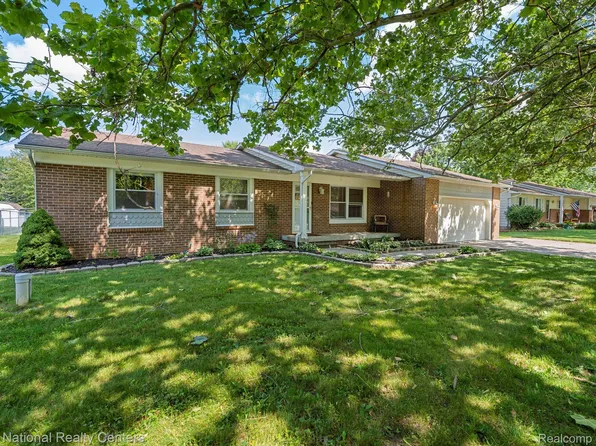 7283 S Fork Dr, Swartz Creek, MI 48473