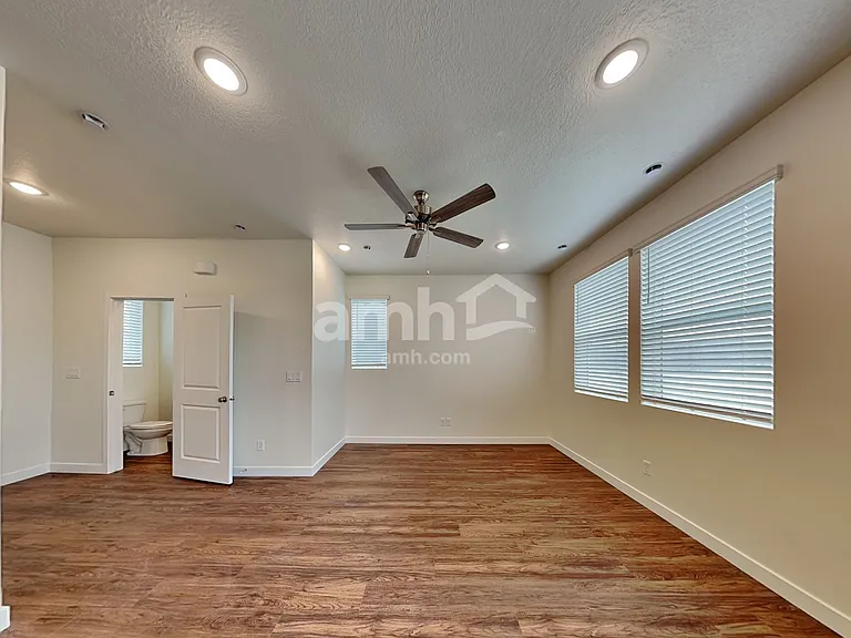 8968 S Wilroy Rd — Photo 5