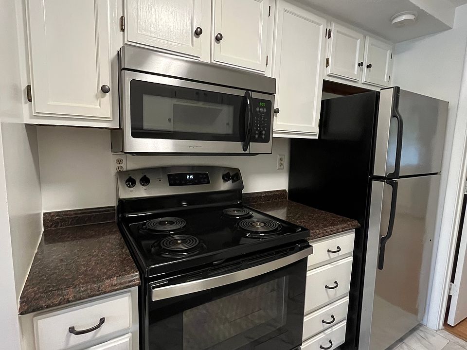 1st image of 507 Cocheco Ct #507