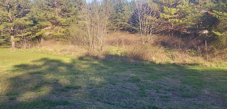 2nd image of 140 Casson Rd