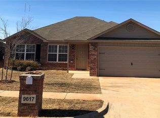9617 Ella Ln, Moore, OK 73160