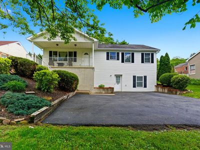 488 Harrison Ave, Berkeley Springs, WV 25411
