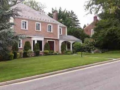 79 Country Club Dr, Manhasset, NY, 11030