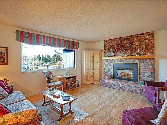 5th image of 440 Stirling Dr