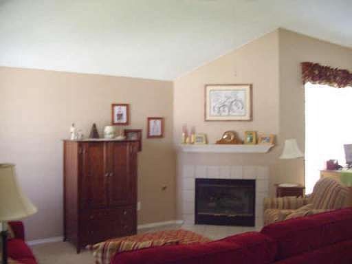 2nd image of 1810 Sunflower Ln