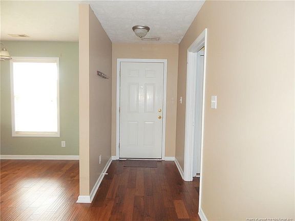 4th image of 106 Truman Dr