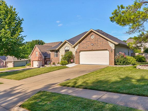 3rd image of 5692 S Fox Hollow Avenue