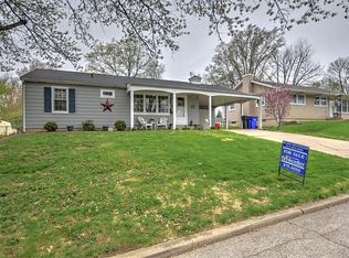 37 Glenview Dr, Decatur, IL 62521