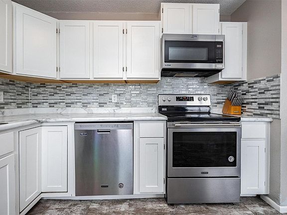 2nd image of 3127 Huxley Ln SW