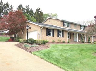 102 Pinehurst Dr, Aliquippa, PA 15001