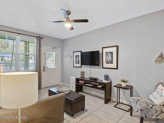 5th image of 530 Mandalay Ave #104