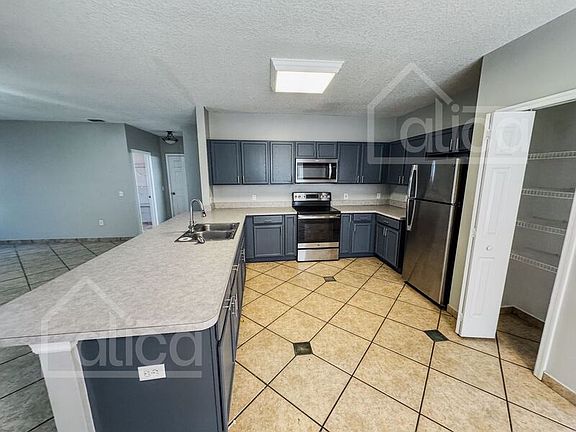 3rd image of 30 Alicante Ct
