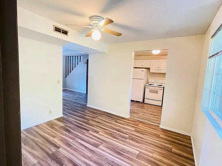 270 146th Pl NE — Photo 8