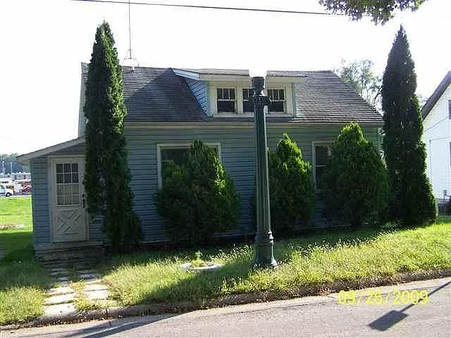 522 Ogle St photo 1