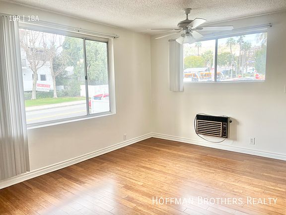 3rd image of 1038 N Crescent Heights Blvd #2