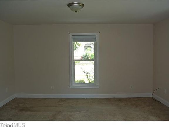 4th image of 602 Lindsey St