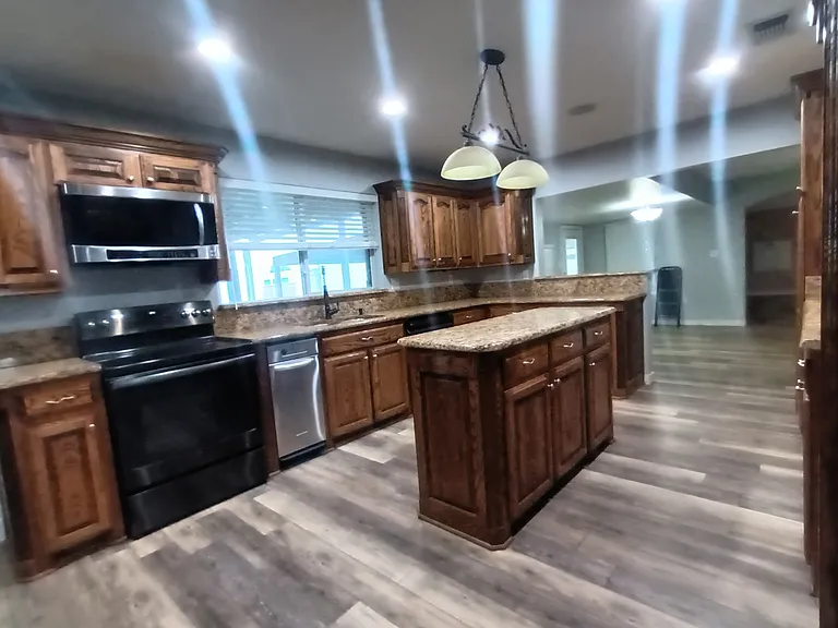1461 Dawson Dr — Photo 10