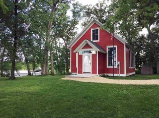 1571 Peniel Rd, Mineral Point, WI 53565