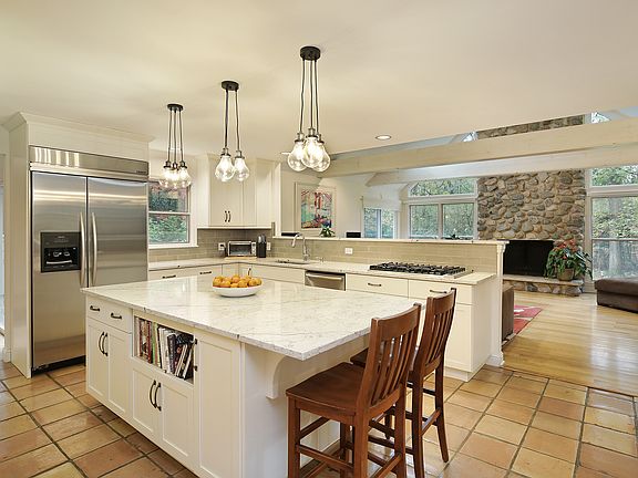 4th image of 2765 Forest Glen Trl