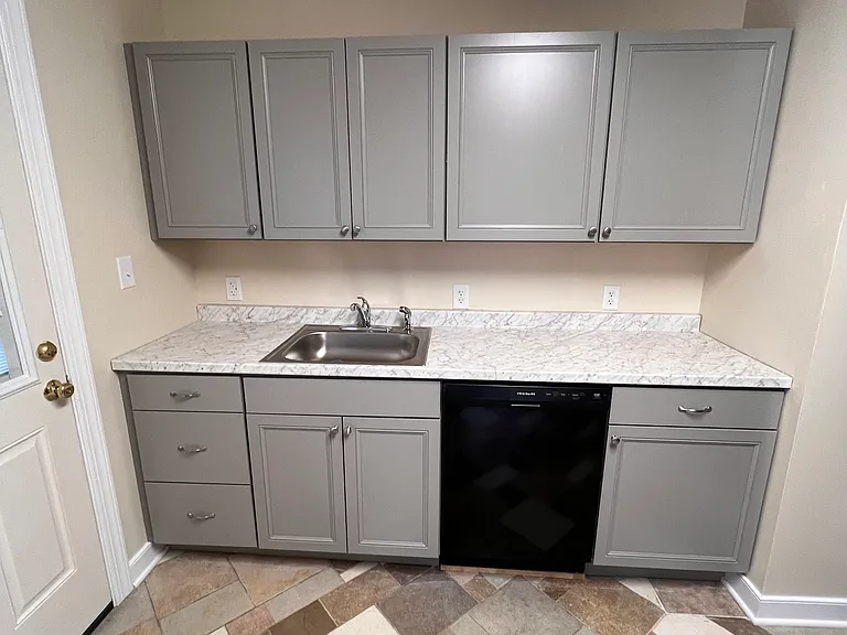 1433 Minefee St — Photo 9