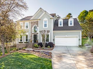 2732 Providence Spring Ln, Charlotte, NC 28270