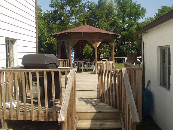 Gazebo attached to pool deck
