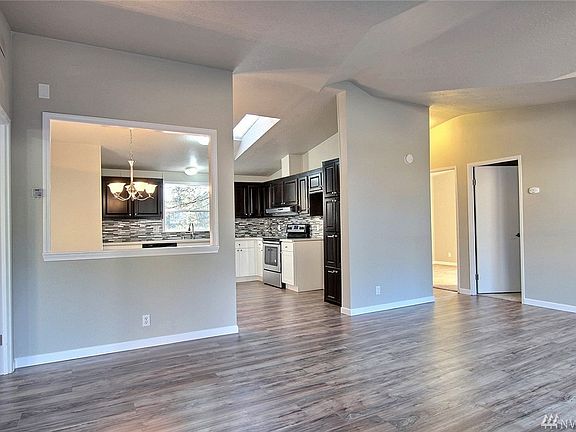 2nd image of 21606 145th St E