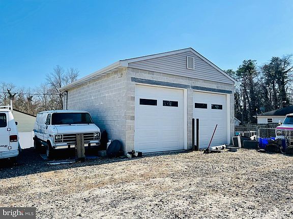4th image of 65 Peony St