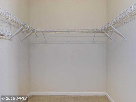 5th image of 2200 N Westmoreland St Unit 513